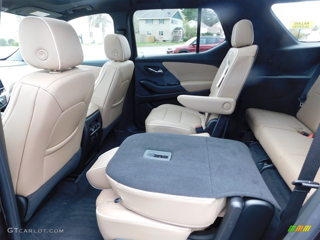Jet Black/Maple Sugar Interior 2023 Chevrolet Traverse Premier Photo #145977230