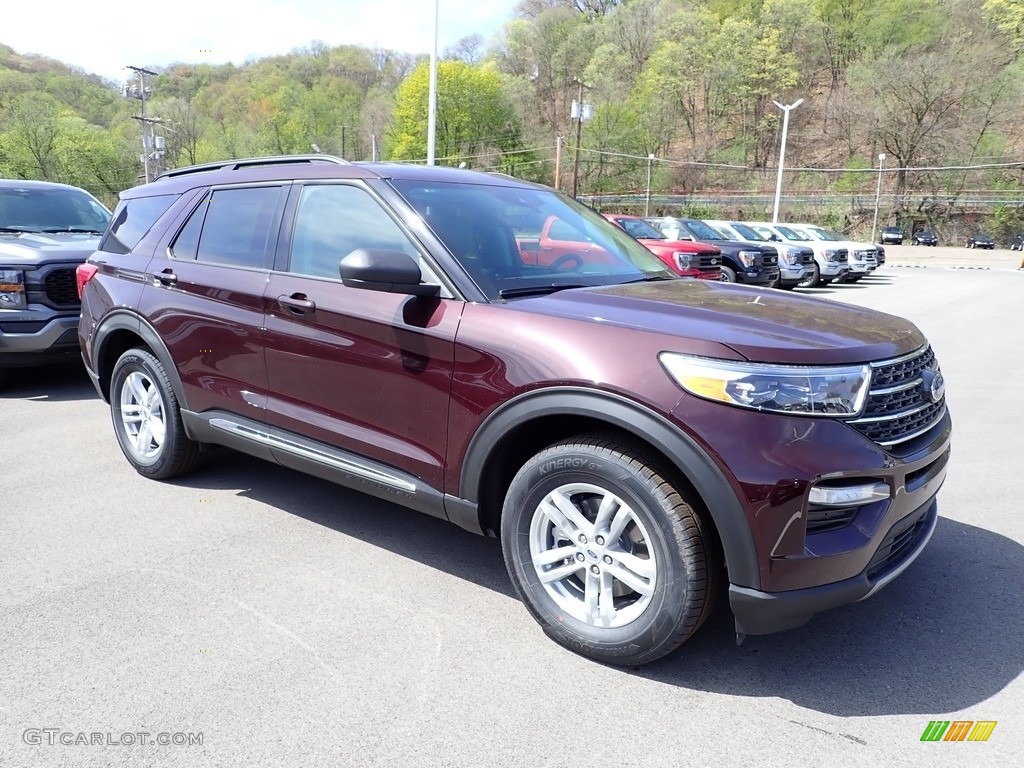 2023 Explorer XLT - Jewel Red Metallic / Ebony photo #2