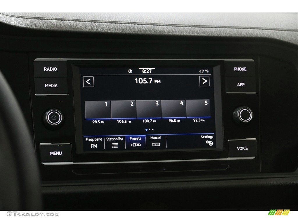 2022 Volkswagen Jetta SE Controls Photo #145978701