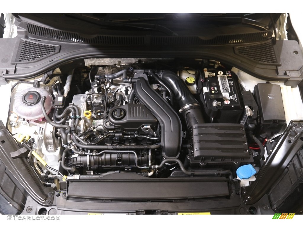 2022 Volkswagen Jetta SE Engine Photos
