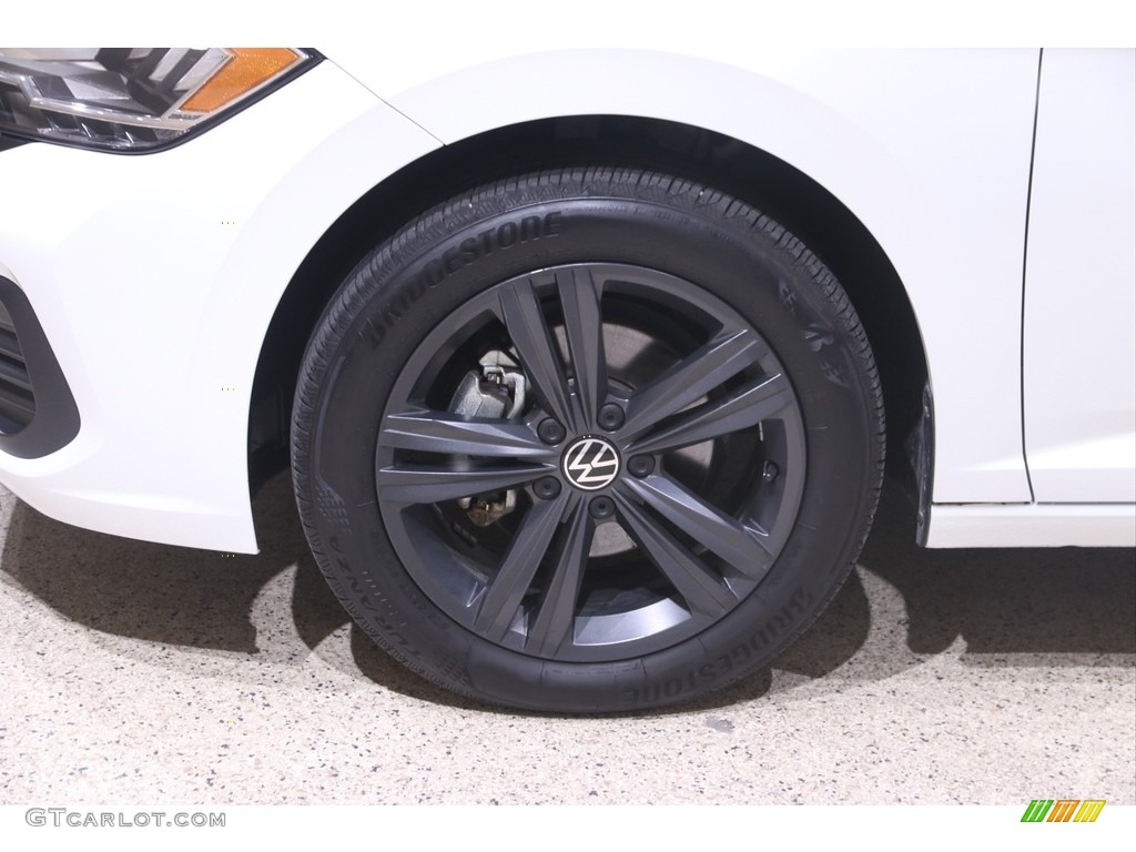 2022 Volkswagen Jetta SE Wheel Photos