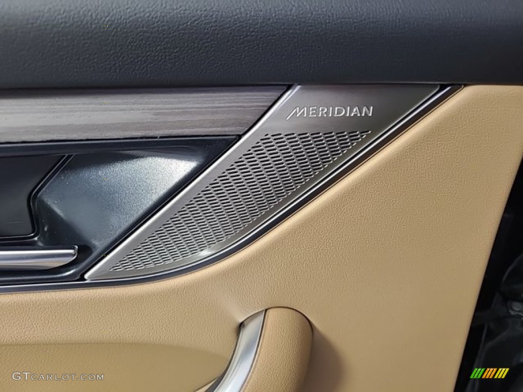 2023 Jaguar F-PACE P250 S Audio System Photos