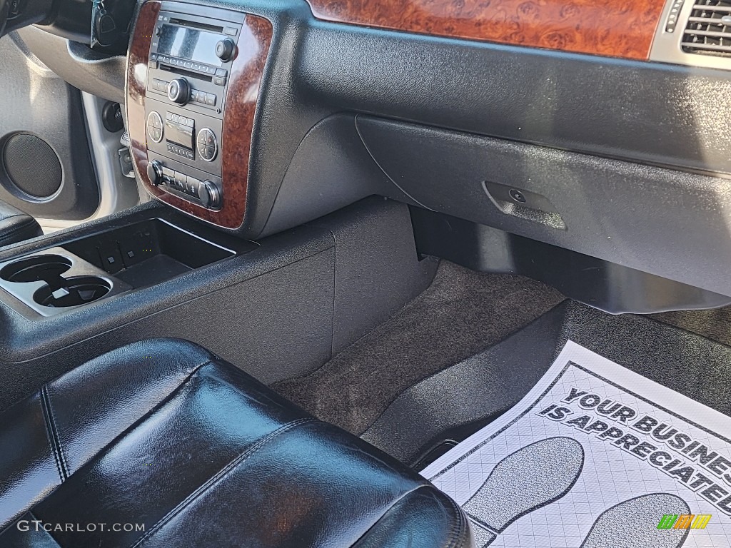 2012 Suburban LT 4x4 - Silver Ice Metallic / Ebony photo #28