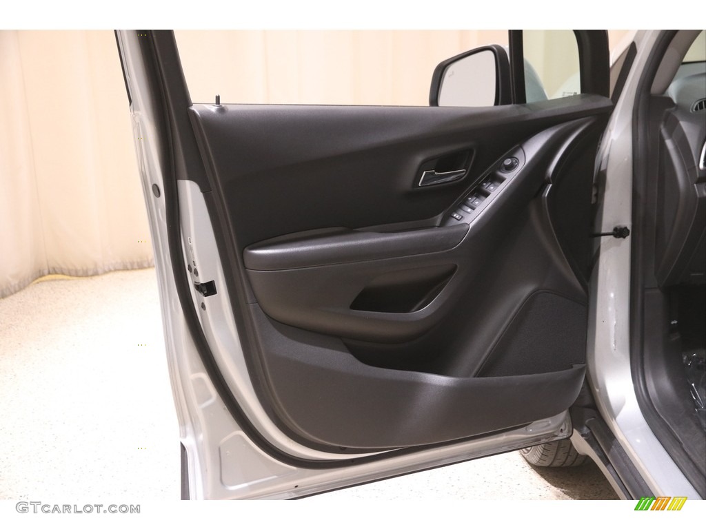 2021 Trax LT AWD - Silver Ice Metallic / Jet Black photo #4