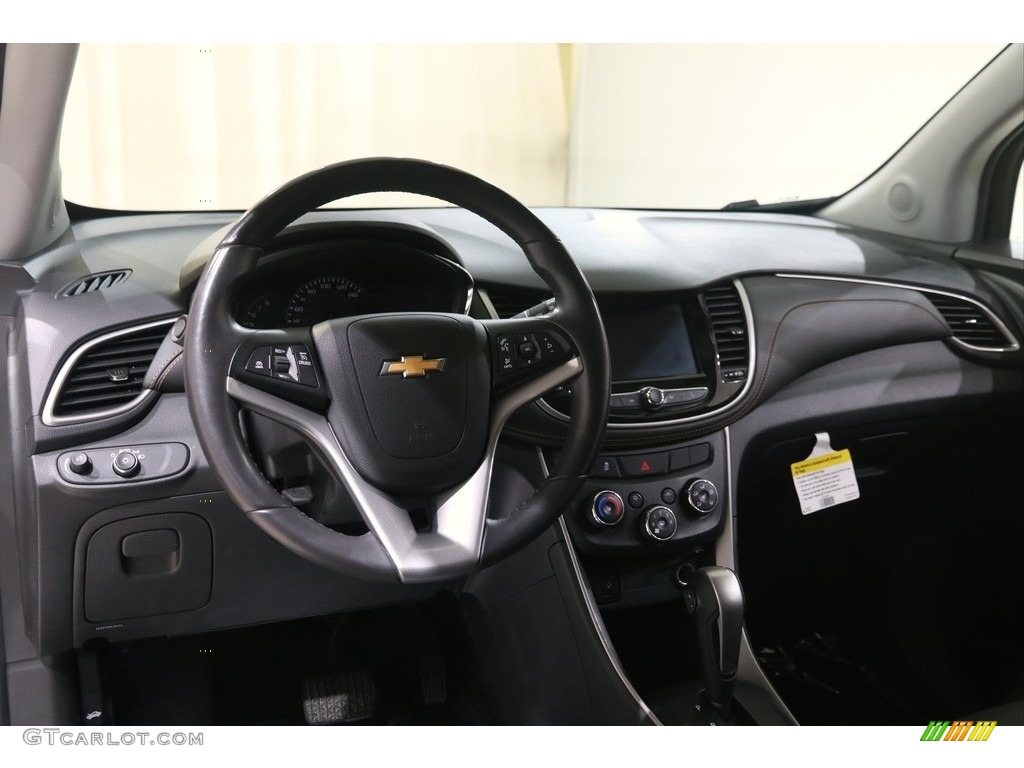 2021 Trax LT AWD - Silver Ice Metallic / Jet Black photo #6
