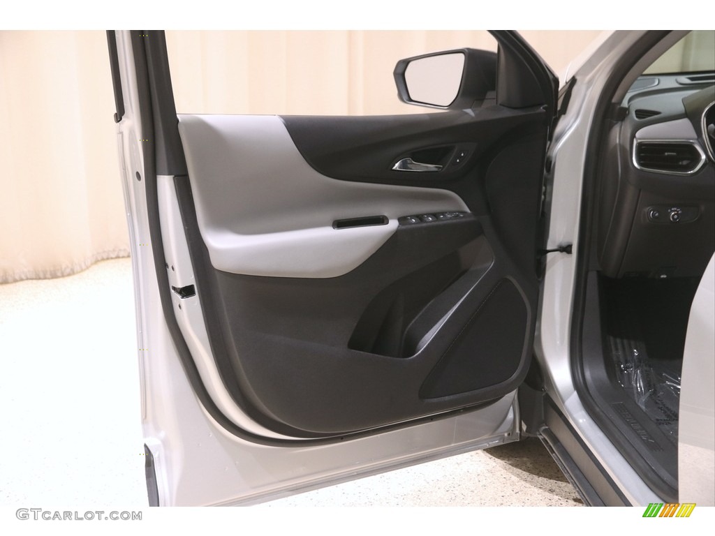 2020 Equinox LS - Silver Ice Metallic / Ash Gray photo #4
