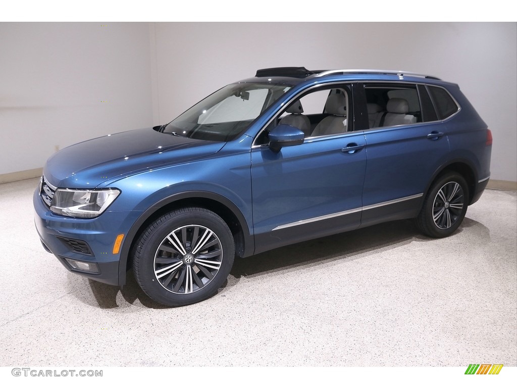 2019 Tiguan SEL 4MOTION - Blue Silk Metallic / Storm Gray photo #3