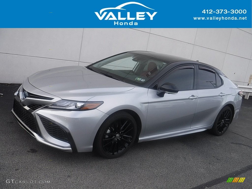 2022 Camry XSE Hybrid - Celestial Silver Metallic / Cockpit Red photo #1