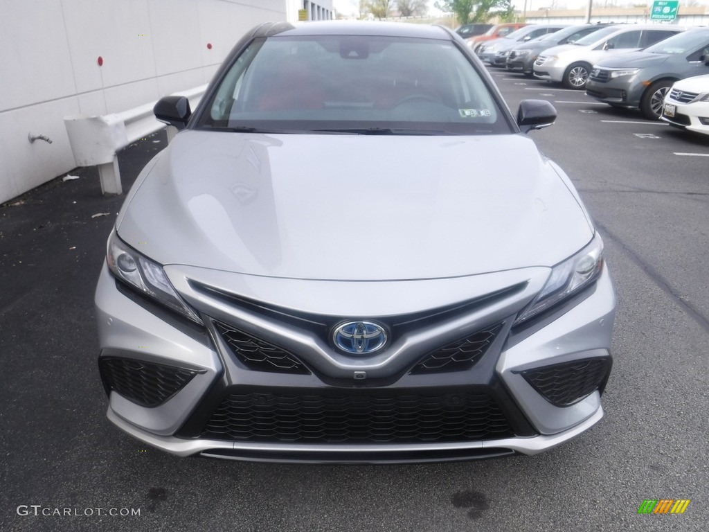 2022 Camry XSE Hybrid - Celestial Silver Metallic / Cockpit Red photo #5