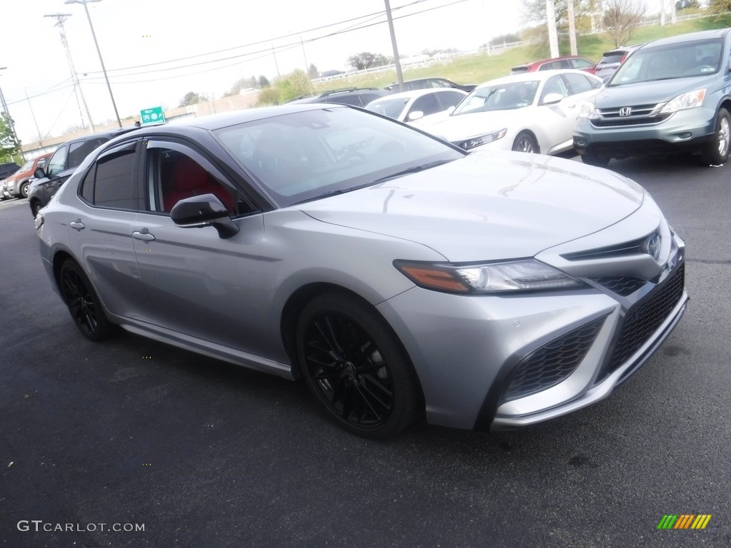 2022 Camry XSE Hybrid - Celestial Silver Metallic / Cockpit Red photo #6