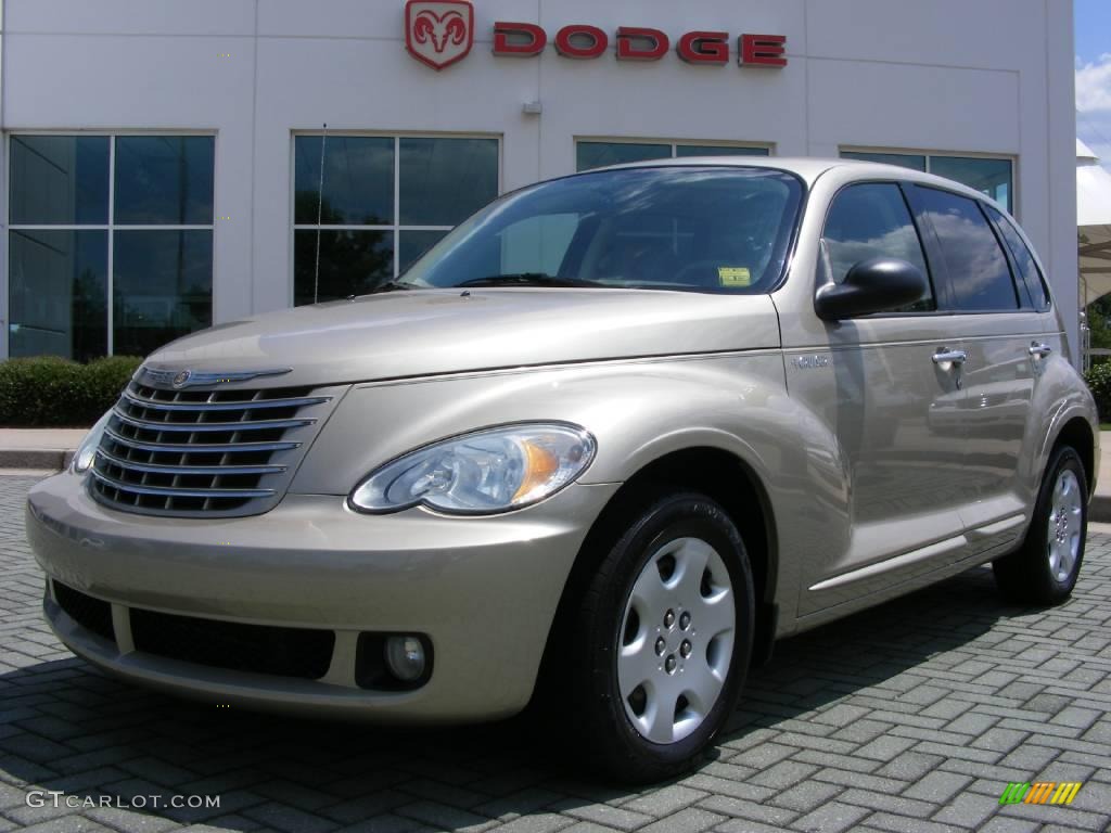 2006 PT Cruiser Limited - Linen Gold Metallic Pearl / Pastel Pebble Beige photo #1