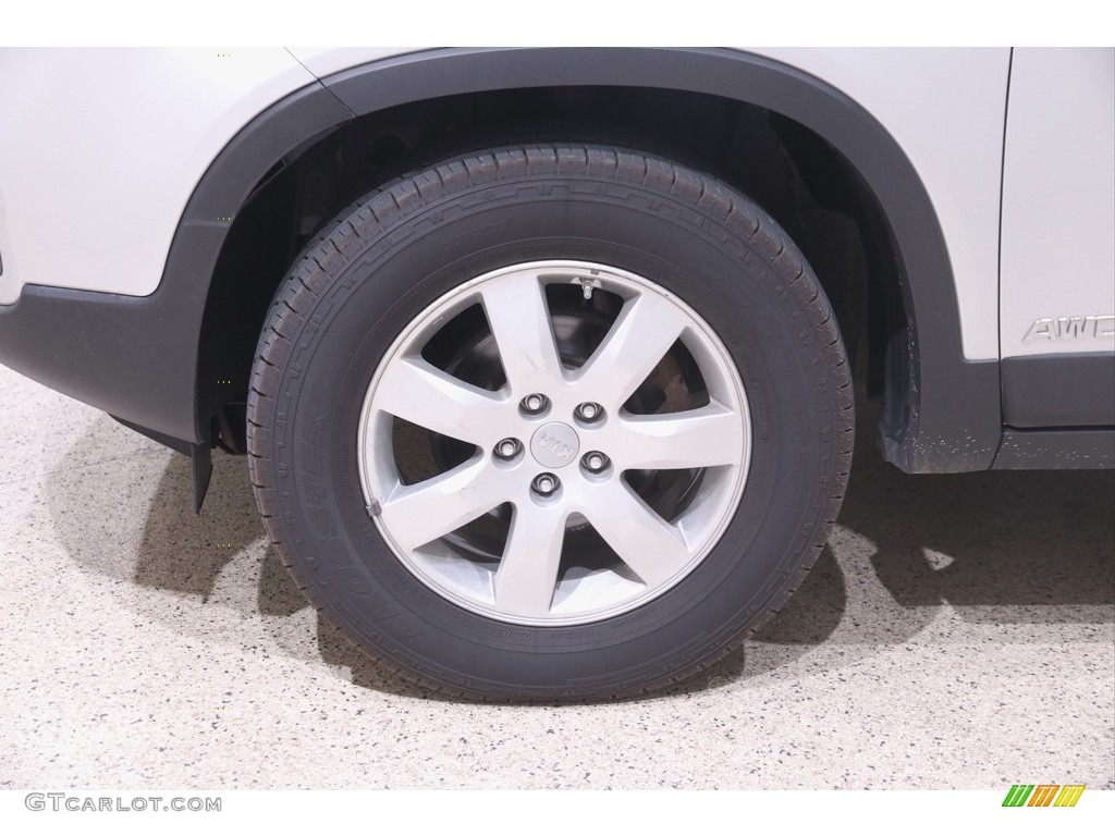 2013 Sorento LX V6 AWD - Bright Silver / Black photo #20