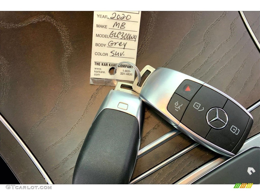 2020 GLC 300 4Matic - Selenite Grey Metallic / Black photo #11