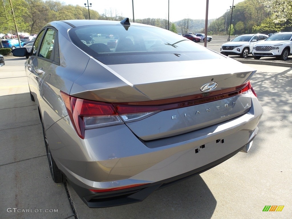 2023 Elantra SEL - Fluid Metal / Black photo #5