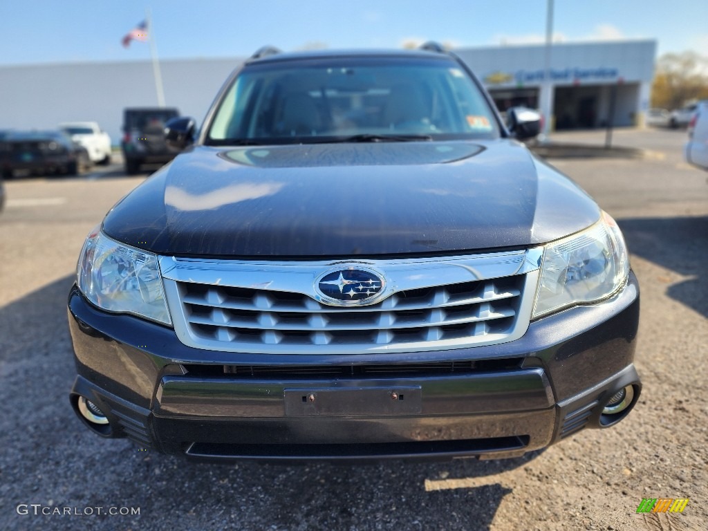 2013 Forester 2.5 X Limited - Dark Gray Metallic / Platinum photo #2