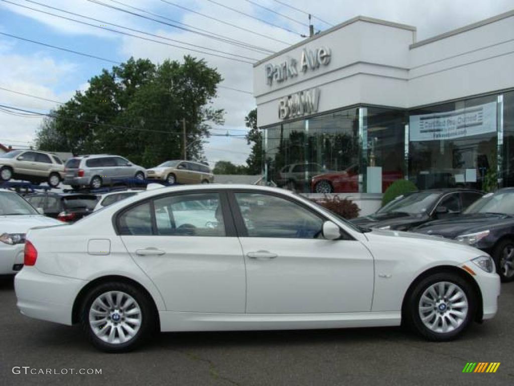 2009 3 Series 328i Sedan - Alpine White / Beige photo #1