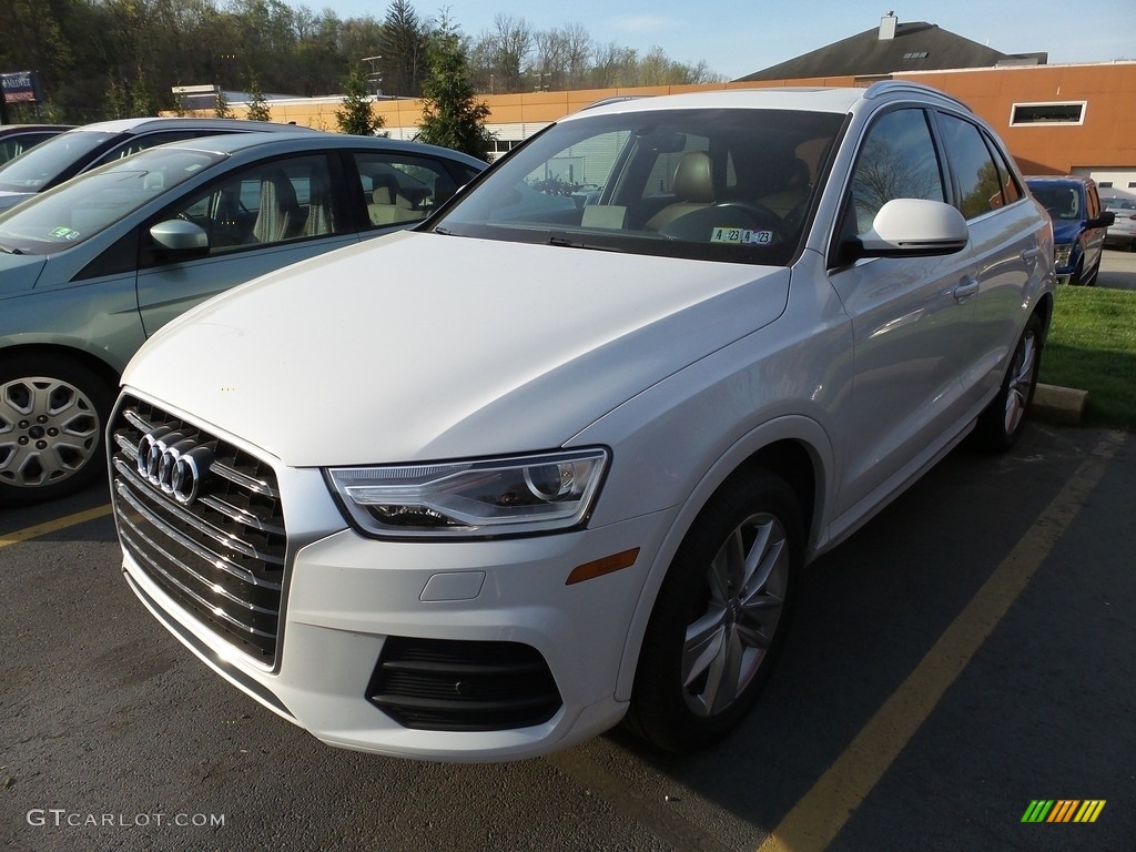2017 Q3 2.0 TFSI Premium Plus quattro - Cortina White / Chestnut Brown photo #1