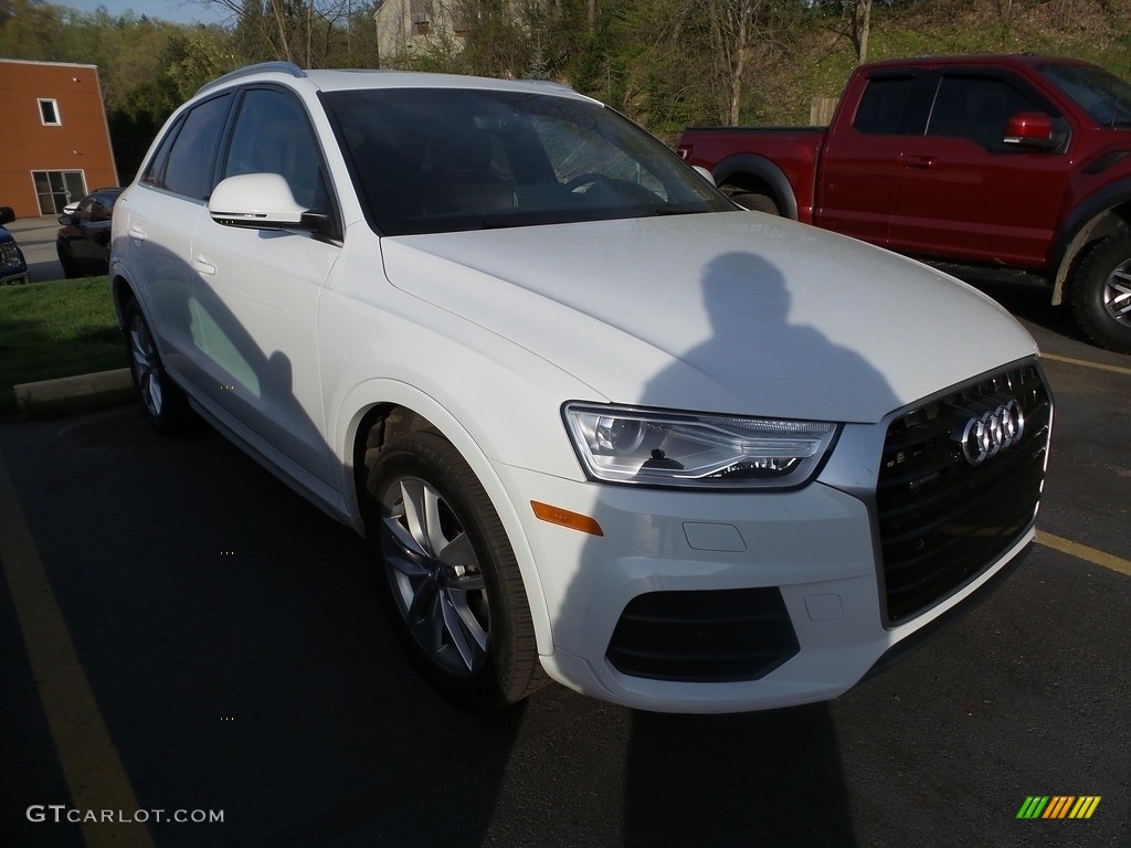 2017 Q3 2.0 TFSI Premium Plus quattro - Cortina White / Chestnut Brown photo #4