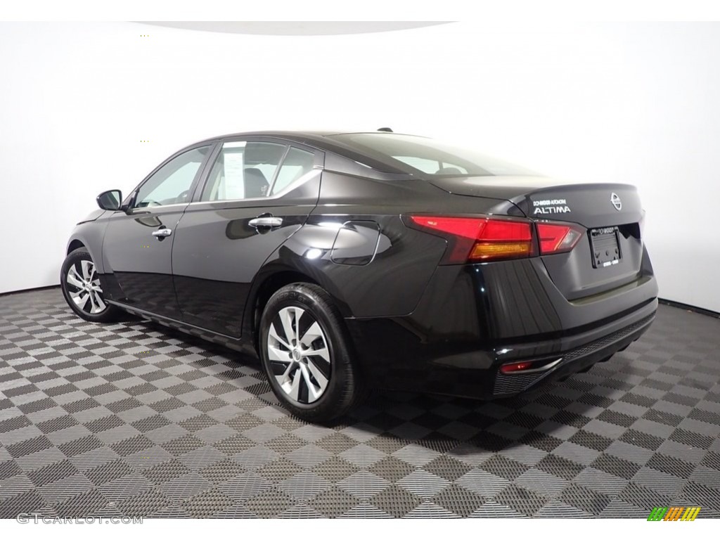2020 Altima S - Super Black / Charcoal photo #11