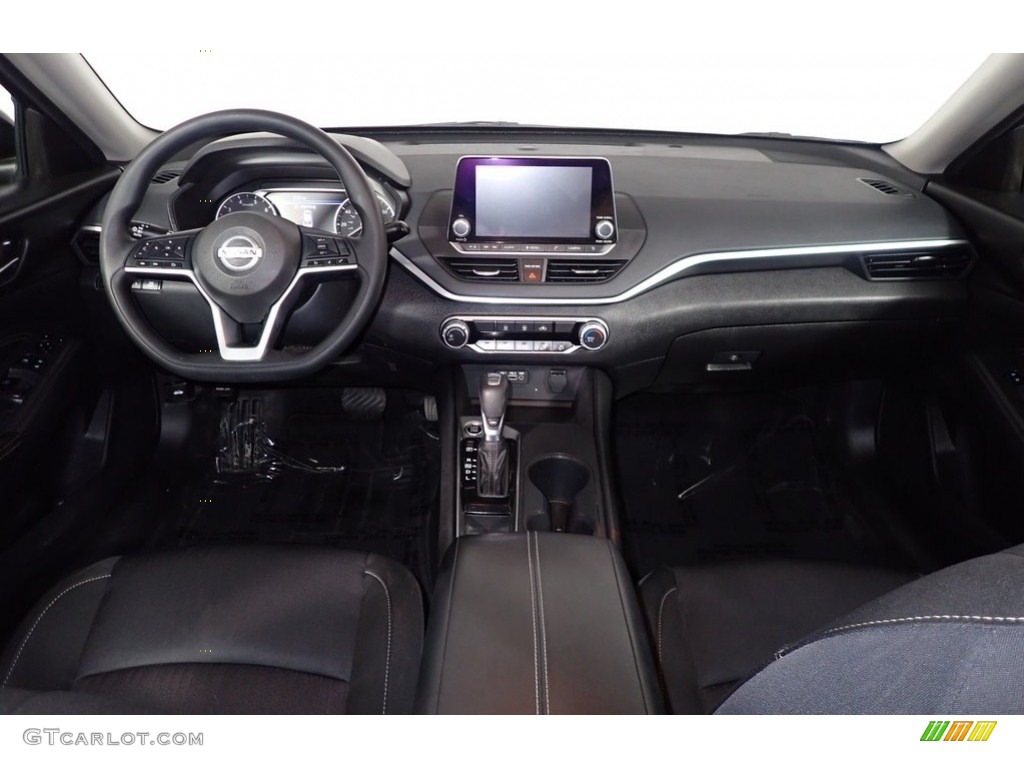 2020 Altima S - Super Black / Charcoal photo #22