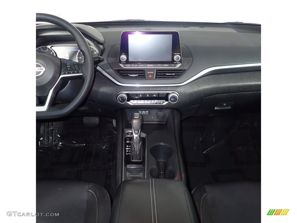 2020 Altima S - Super Black / Charcoal photo #23