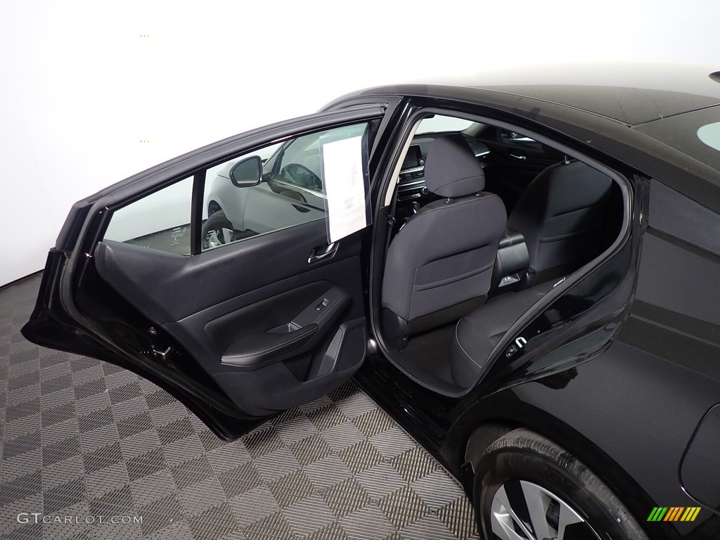 2020 Altima S - Super Black / Charcoal photo #32