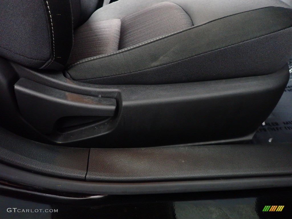 2020 Altima S - Super Black / Charcoal photo #38