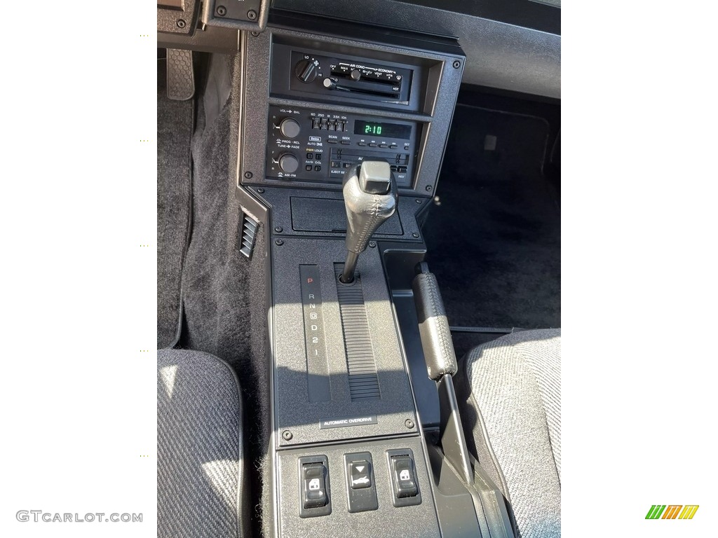 1989 Chevrolet Camaro IROC-Z Coupe Transmission Photos