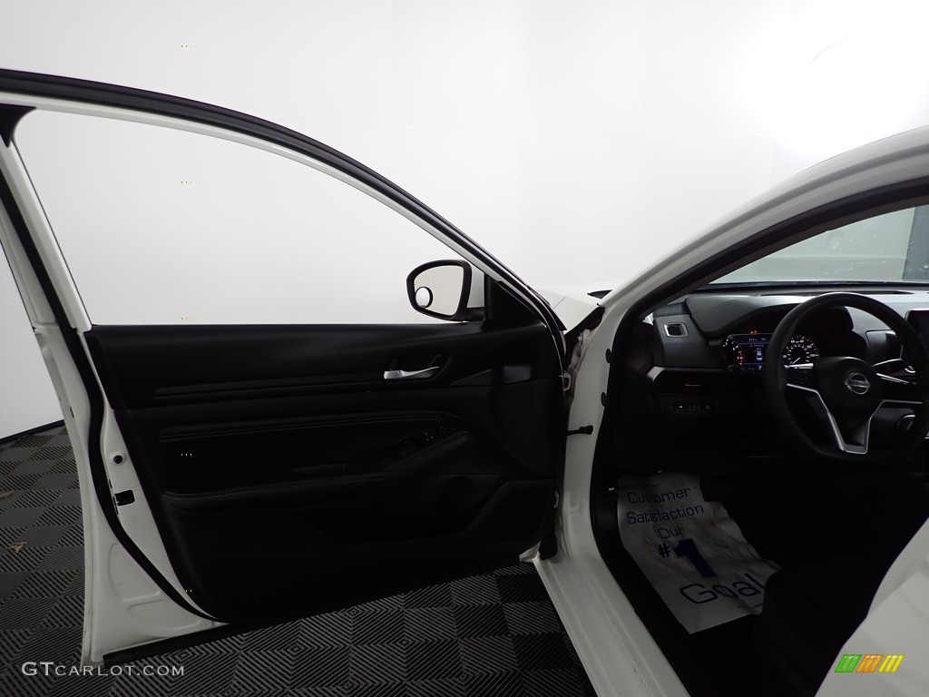 2019 Altima S AWD - Glacier White / Charcoal photo #11