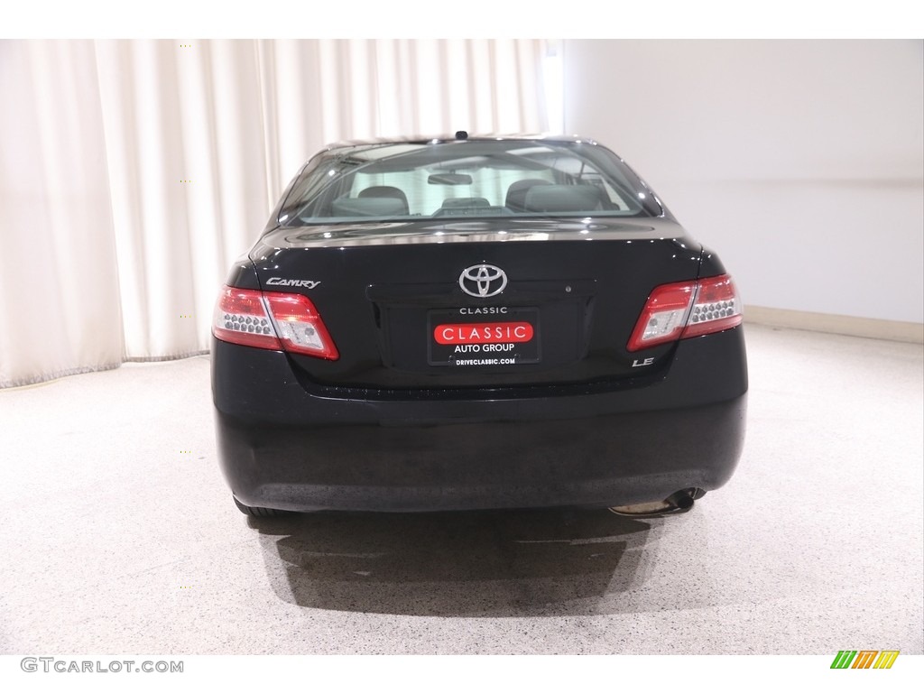 2010 Camry LE - Black / Ash Gray photo #17