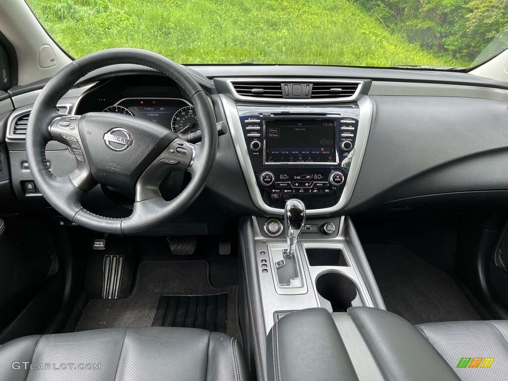 2019 Nissan Murano SL Dashboard Photos
