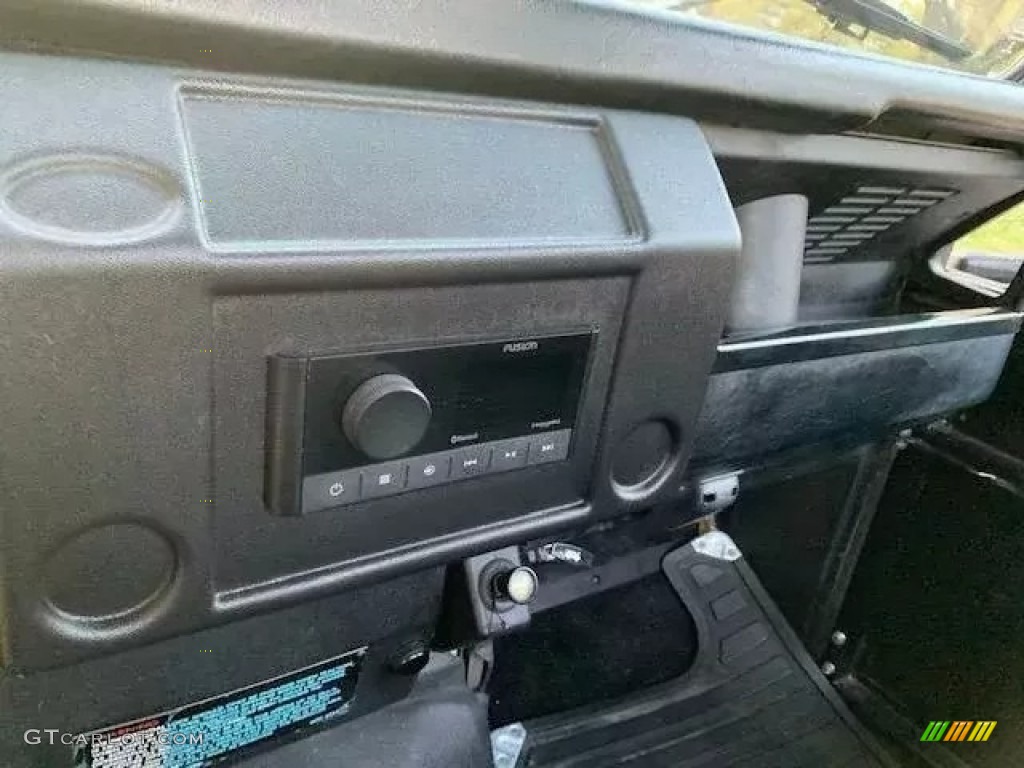 1987 Land Rover Defender 90 Soft Top Controls Photos