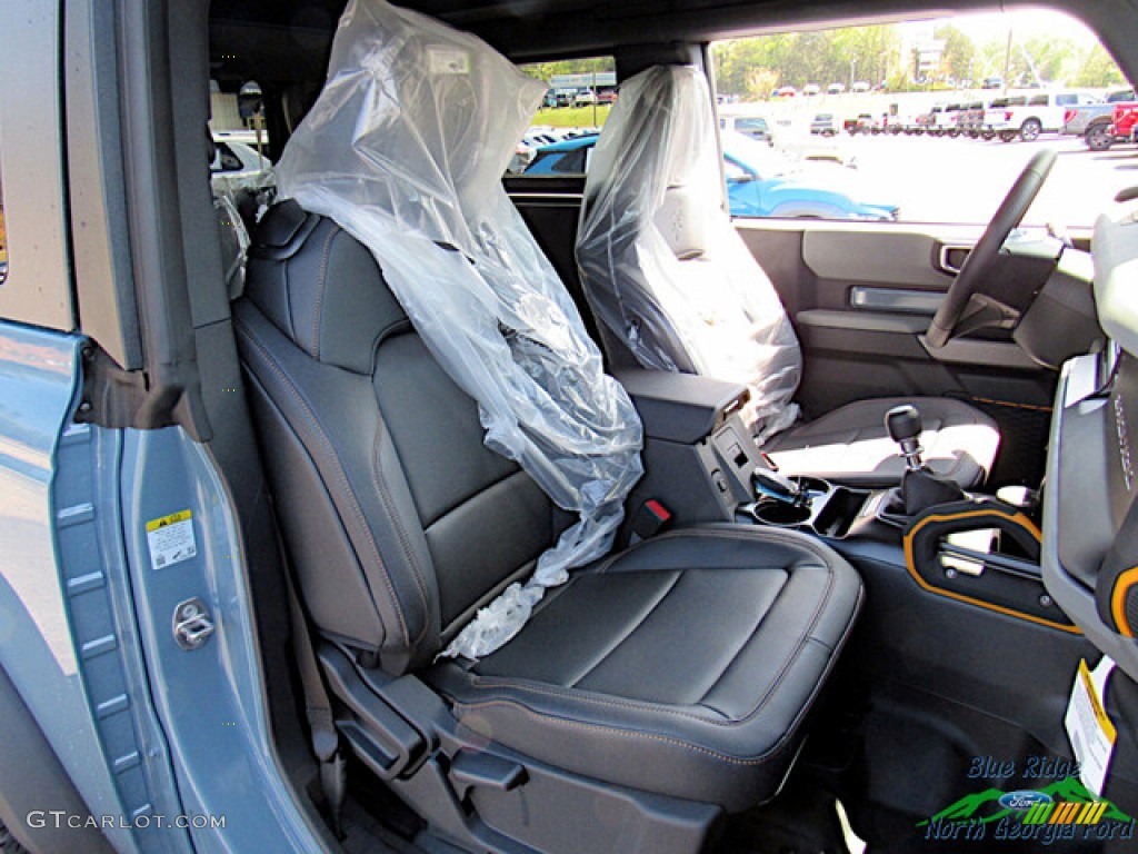 2023 Ford Bronco Badlands 4X4 2-Door Front Seat Photos