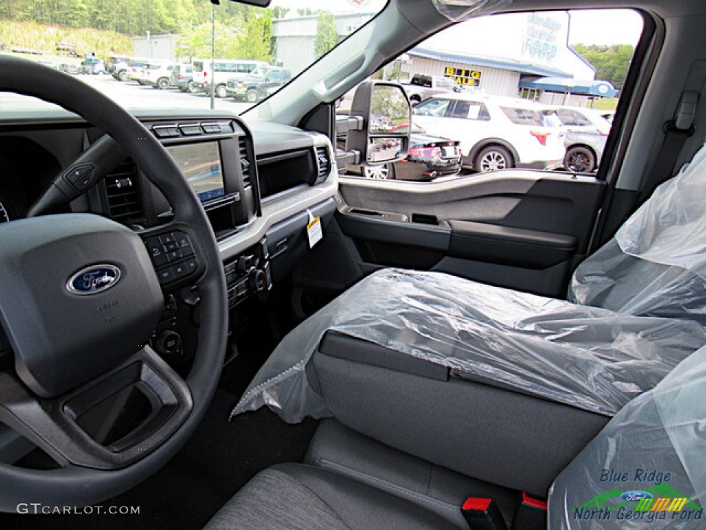 2023 F250 Super Duty STX Crew Cab 4x4 - Iconic Silver Metallic / Medium Dark Slate photo #24
