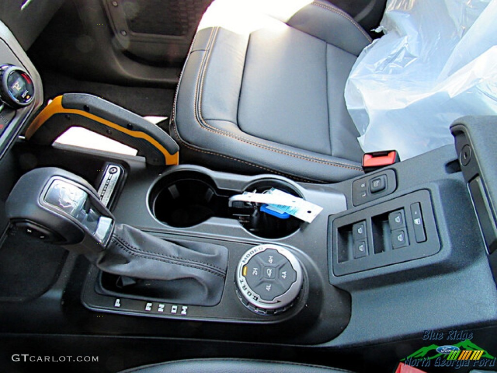 2023 Ford Bronco Badlands 4X4 4-Door Transmission Photos