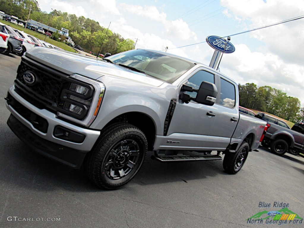 2023 F250 Super Duty STX Crew Cab 4x4 - Iconic Silver Metallic / Medium Dark Slate photo #27