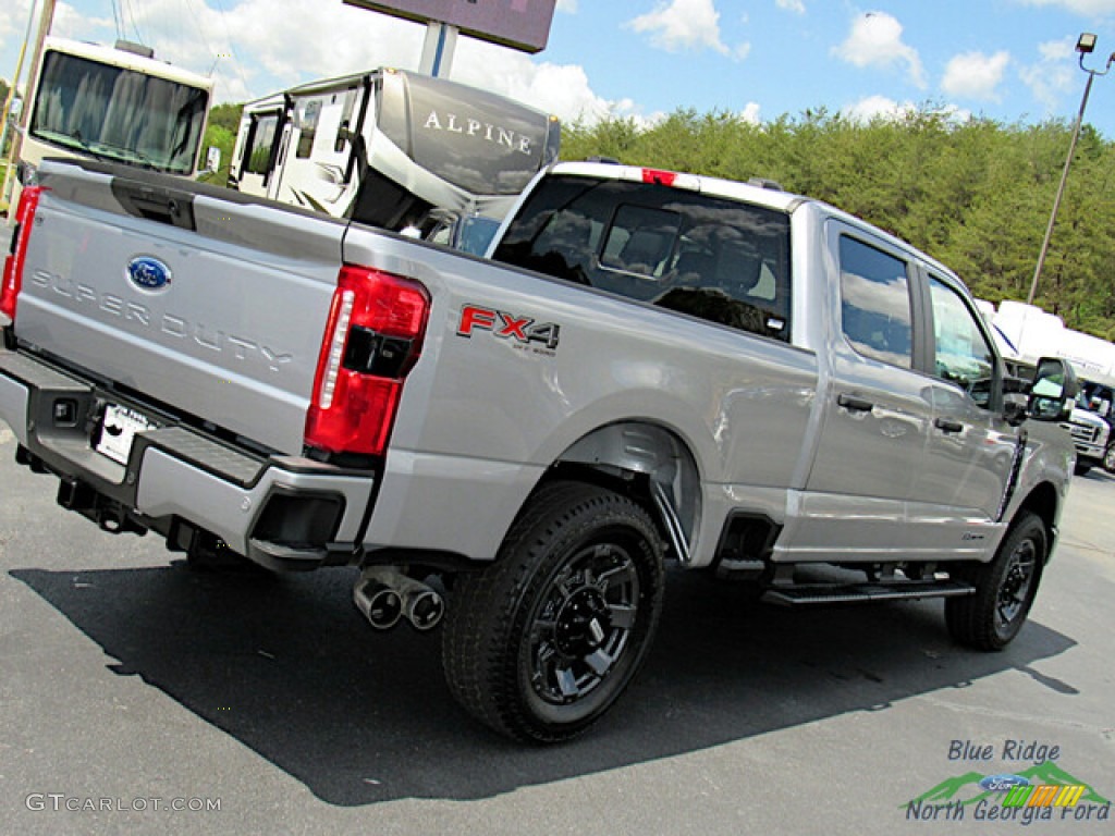 2023 F250 Super Duty STX Crew Cab 4x4 - Iconic Silver Metallic / Medium Dark Slate photo #29