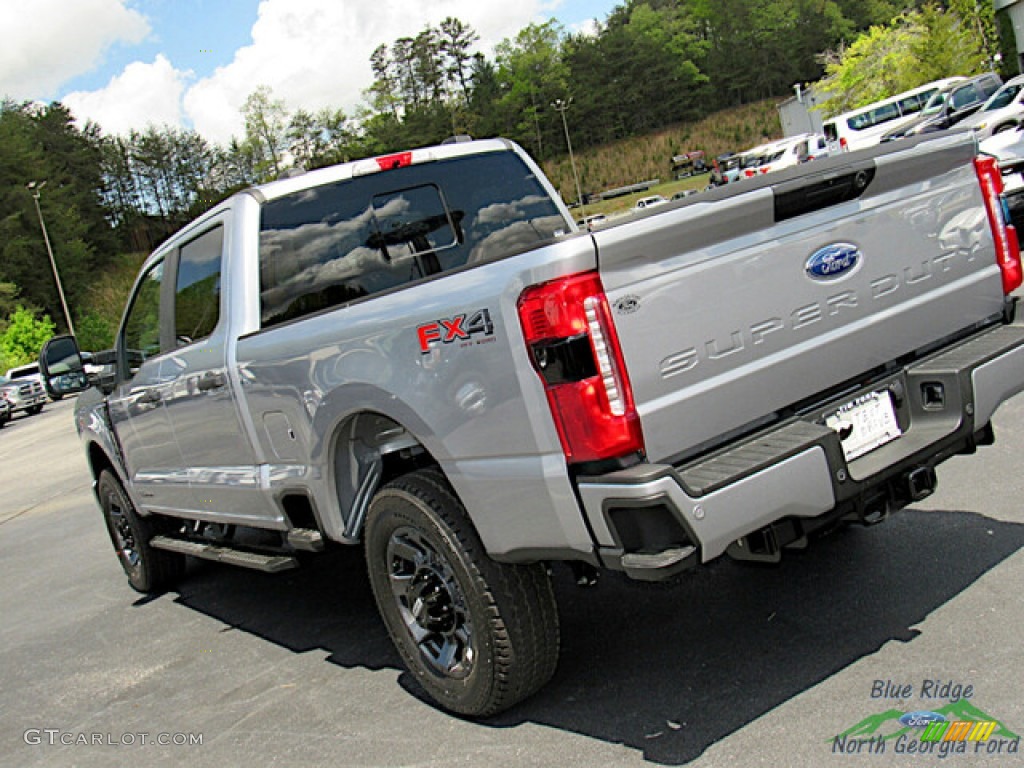 2023 F250 Super Duty STX Crew Cab 4x4 - Iconic Silver Metallic / Medium Dark Slate photo #30