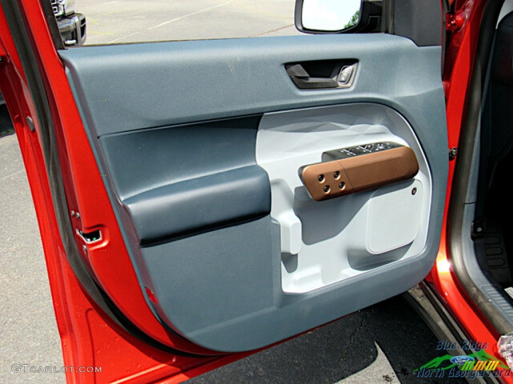 2023 Ford Maverick Lariat AWD Desert Brown Door Panel Photo #145998905