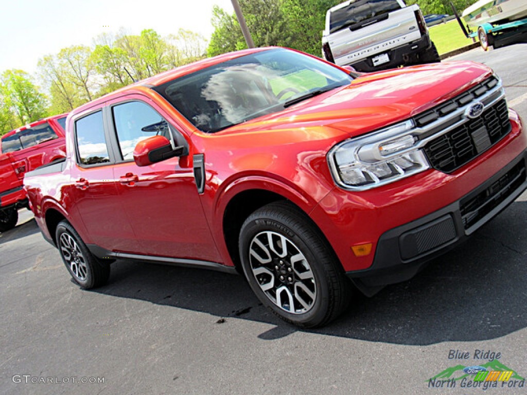 2023 Maverick Lariat AWD - Hot Pepper Red Metallic / Desert Brown photo #26