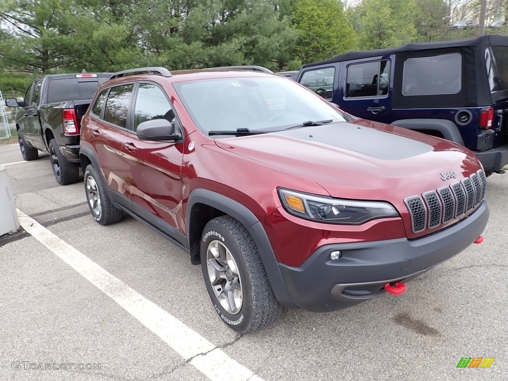 2019 Cherokee Trailhawk 4x4 - Velvet Red Pearl / Black photo #3
