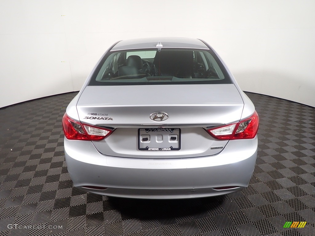 2013 Sonata Limited - Radiant Silver / Black photo #9