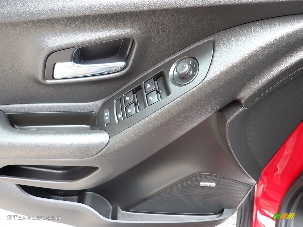 2020 Chevrolet Trax Premier AWD Door Panel Photos