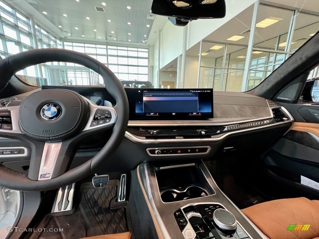 2024 BMW X7 xDrive40i Dashboard Photos