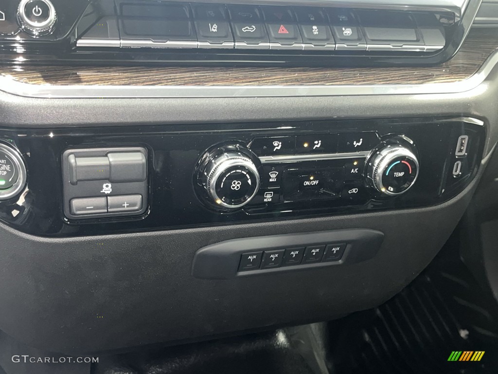 2024 GMC Sierra 2500HD SLE Regular Cab 4WD Controls Photos