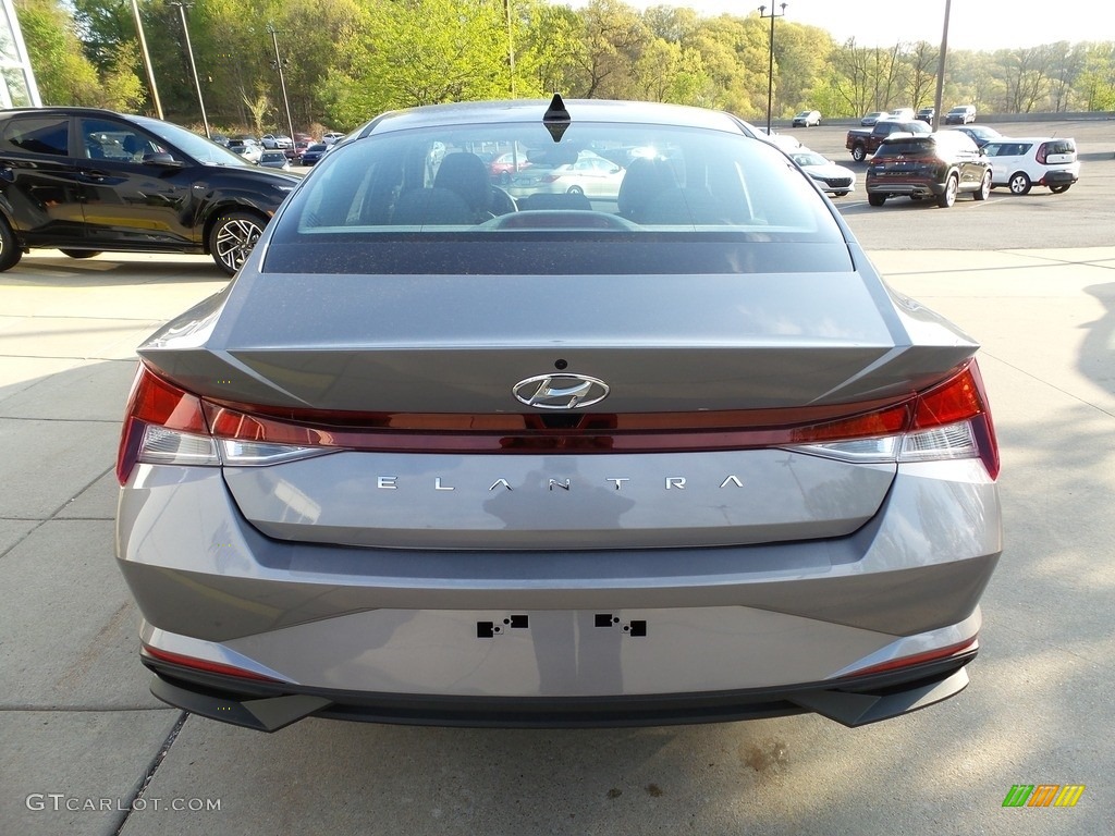 2023 Elantra SE - Fluid Metal / Medium Gray photo #3