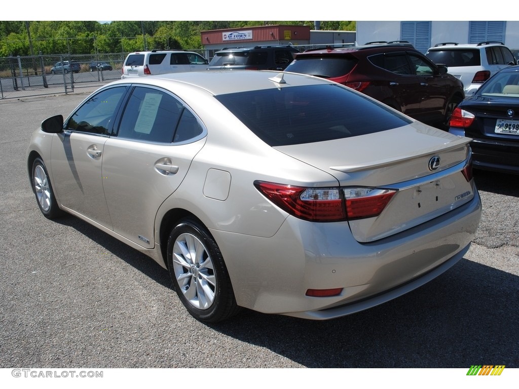 2013 ES 300h Hybrid - Satin Cashmere Metallic / Parchment photo #3