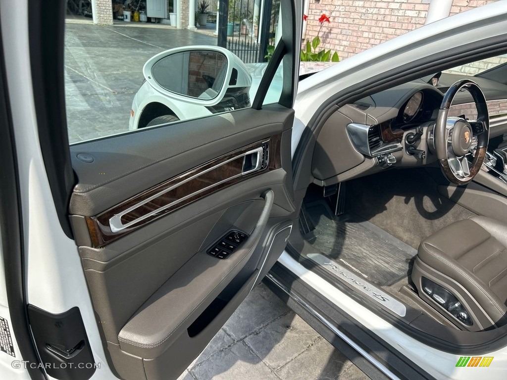 Agate Grey Interior 2018 Porsche Panamera 4S Executive Photo #146006806