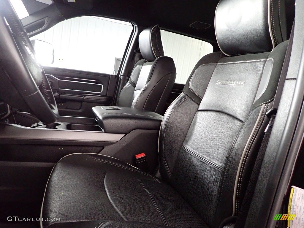 2021 3500 Laramie Crew Cab 4x4 - Black / Black photo #17