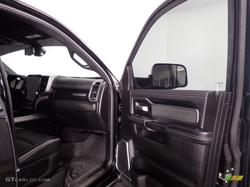2021 3500 Laramie Crew Cab 4x4 - Black / Black photo #29